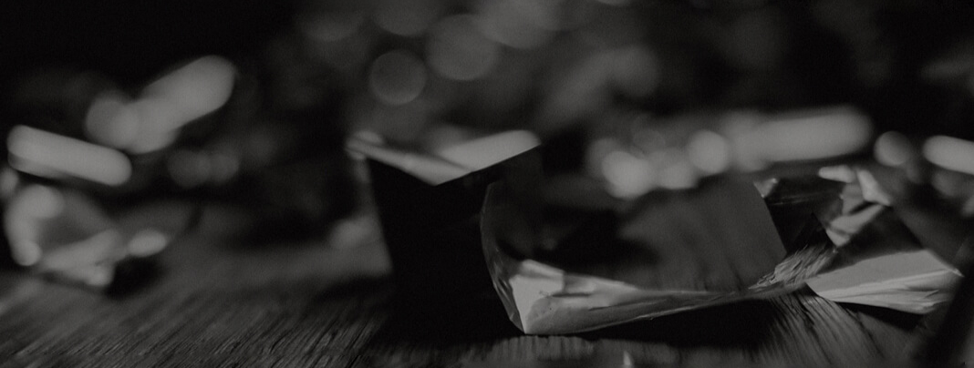 Konfetti auf dem Boden